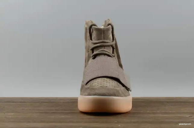 Yeezy BY2456 750 adidas Boost Brown Light 0629